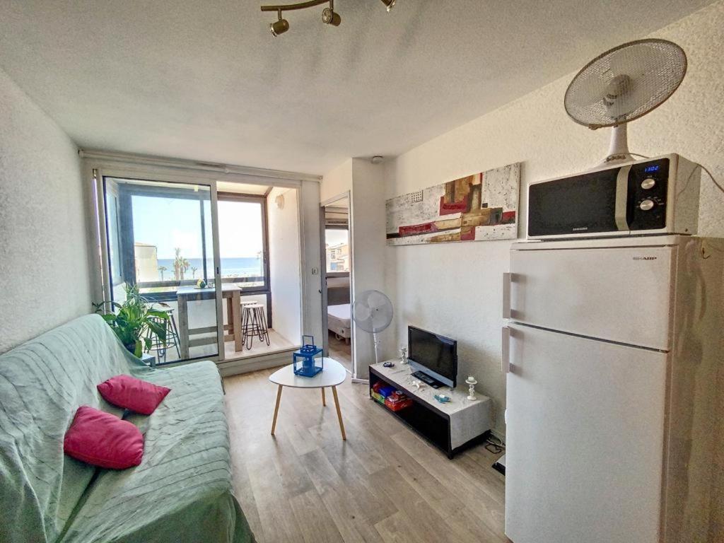 Appartement Le Barcares Avec Vue Sur Mer De Type T2 Location Arrivee A Partir De 15H Depart Maximum A 11H Location Du Samedi Au Samedi Juillet Et Aout المظهر الخارجي الصورة